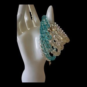 Memory Wire Bracelet – 5-Ring Ombre Crystal Wrap with Shell Charm